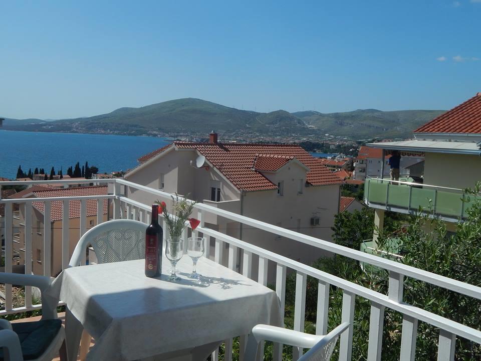 Apartment Arleta Trogir Extérieur photo